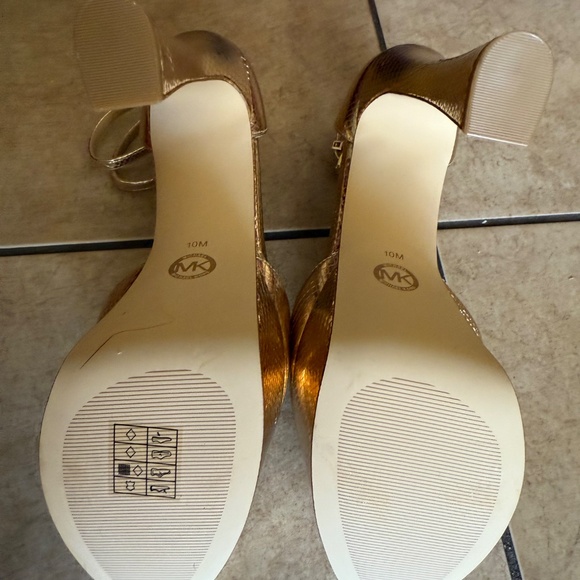 Michael Kors Martina Gold Metallic Snake Embossed Heels SZ Various Orig. $195 - Picture 15 of 16